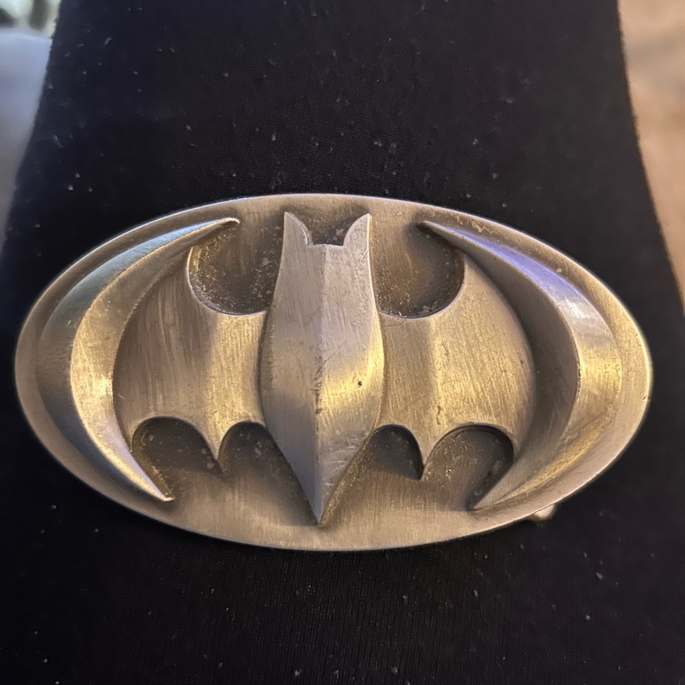 Used Batman belt buckle there is no belt at all.